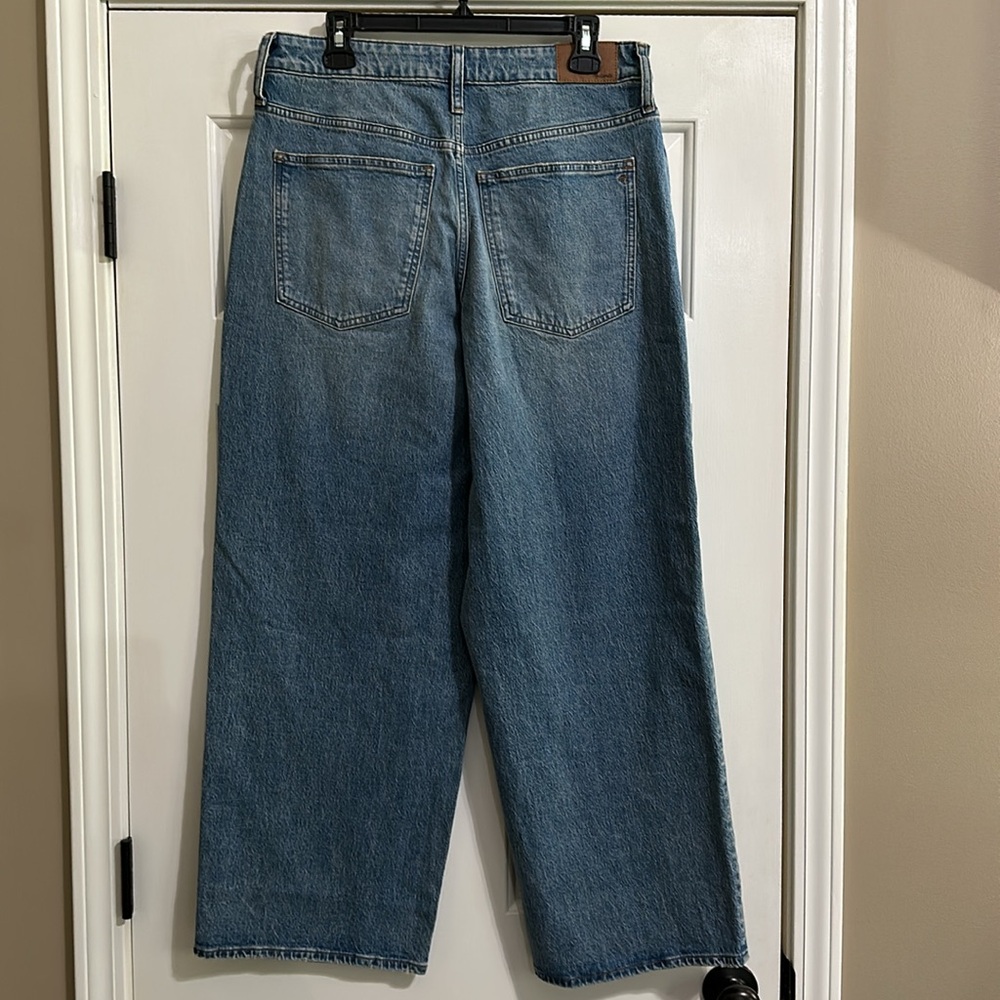 Madewell The Curvy Perfect Vintage Wide-Leg Jean in Enmore Wash - Picture 9 of 11